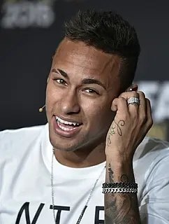 Real tentará arrebatar Neymar pagando R$ 155 milhões anuais