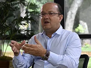 Barbosinha assume compromisso de lealdade a Riedel