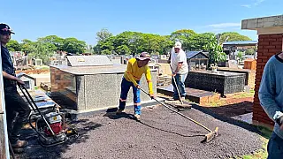 Prefeitura de Dourados realiza manutenção no Cemitério Municipal