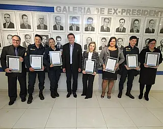 Participantes de Projeto Mulher Segura são homenageados