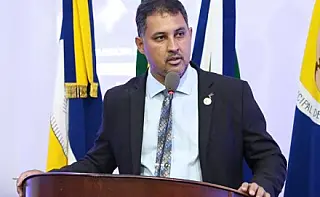 Márcio Pudim solicita providências para suprir carência de material esportivo nas escolas municipais