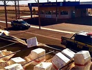 PRF surpreende casal transportando 7,5 toneladas de maconha na BR-463