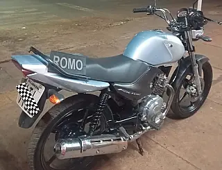 Moto com mais de R$ 44 mil em multas é apreendida