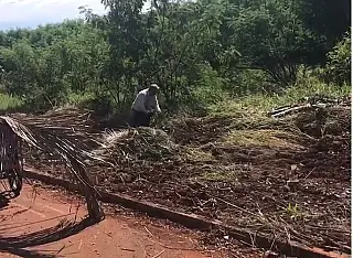 VÍDEO Moradores impedem despejo de lixo em área preservada de doenças