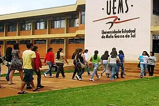 UEMS abre processo seletivo para portador de diploma em diversos cursos