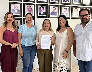 Lia reforça apoio a famílias atípicas de Jardim