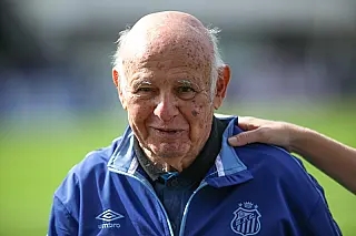 Pepe comemora 90 anos como jogador mais fiel da história