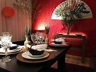 Mostra na Unigran mostra cores em ambiante do café da manhã ao jantar