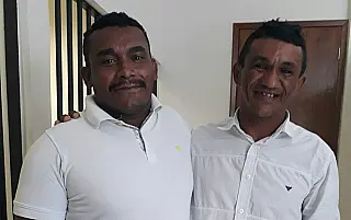 Homem esfaqueado sai da UTI, vira evangélico e contrata advogado para soltar autor