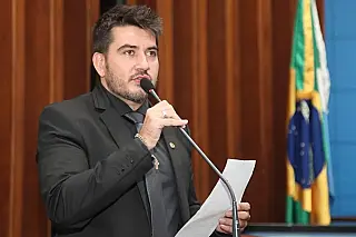 Deputado é condenado a prisão por comentário homofóbico, racista e xenofóbico nas redes sociais