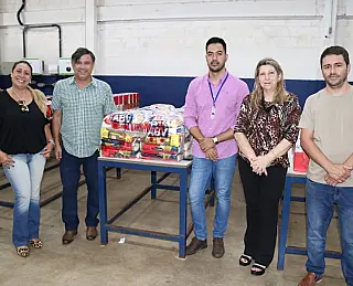 Sindicato repassa alimentos arrecadados em Expo Digital