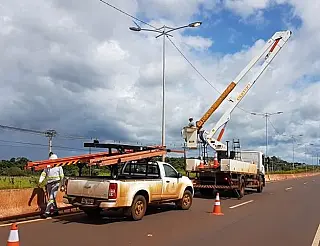 Prefeitura trabalha para recuperar iluminação da avenida Guaicurus