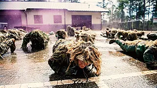 Escola de snipers do Exército americano forma a primeira mulher