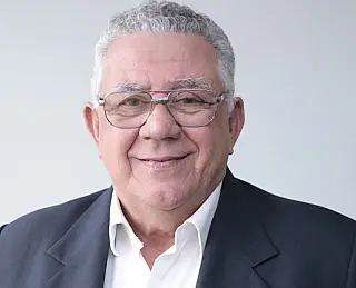 Braz Melo é homenageado em evento nacional
