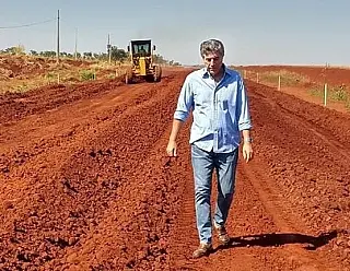 Governador em exercício, Murilo vistoria obras em andamento na região de Dourados