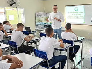 Alan Guedes fala aos futuros guardas mirins