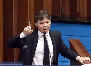 Paulo Duarte aciona operadoras de telefonia
