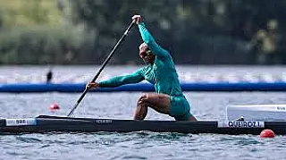 Isaquias Queiroz conquista a medalha de prata para o Brasil na canoagem