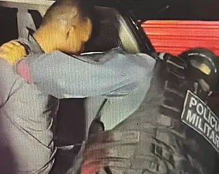 Homem executa mulher com 23 golpes de faca