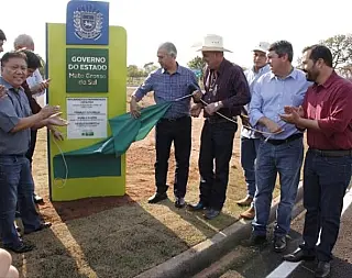 Reinaldo instala o Governo Presente e entrega obras para a região de Três Lagoas
