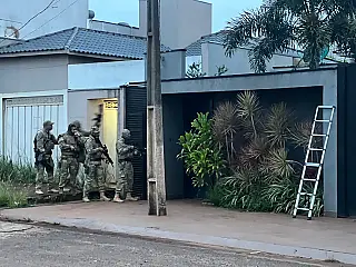 PF prende duas pessoas durante operação contra o tráfico de drogas