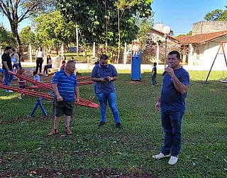 Olavo Sul viabiliza novo parquinho em Panambi