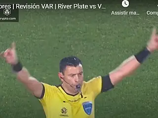 'Pra mim foi gol', diz árbitro antes de anular