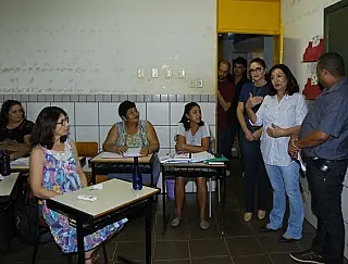 Délia inspeciona escola e Ceim do Canaã para volta às aulas