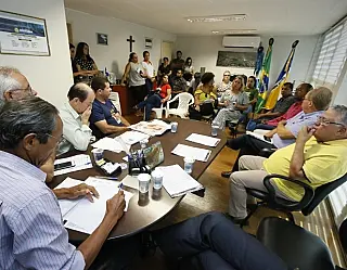 Projeto que extingue 430 cargos é aprovado com voto contra de Ishy