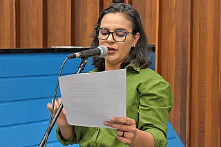 Gleice Jane exige dados sobre acesso dos estudantes aos itinerários formativos