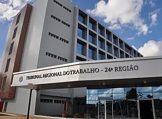 Proposta medalha para homenagear 30 anos do TRT
