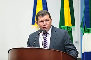 Olavo Sul é contra transferência de alunos entre os distritos