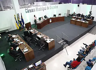Câmara faz sessão na sexta para limpar pauta