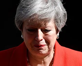 Primeira-ministra britânica anuncia renúncia após fracasso com Brexit