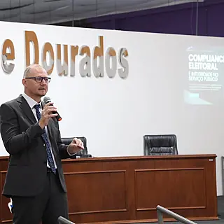 Jornalista previne sobre crimes eleitorais na campanha