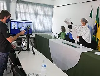 UFGD forma 39 novos médicos em cerimônia por videoconferência