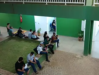 Alunos se revoltam com mudanças no projeto de funcionamento do Ceeja
