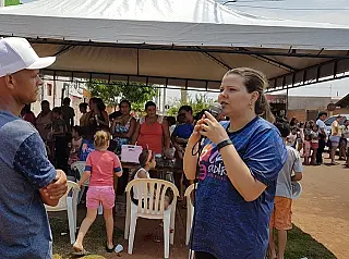 Daniela atende mais de 200 pessoas em Ação Social no bairro