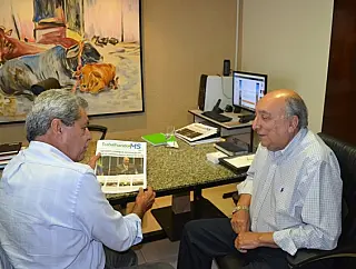 André suspende funções de 'vovorista' e volta a falar de política em MS