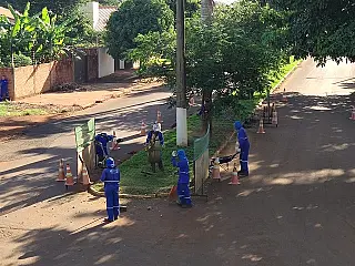Prefeitura atende Ramim com serviços em avenida e bairro de Dourados