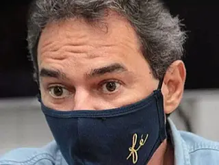 Após derrota de Trad, prefeita 'rifa' secretários