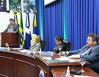 Laudir cobra urgência no asfalto do Jequitibás