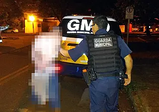 Guarda prende jovem em escola