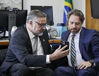 Ministro discute ferramentas com CEO do WhatsApp