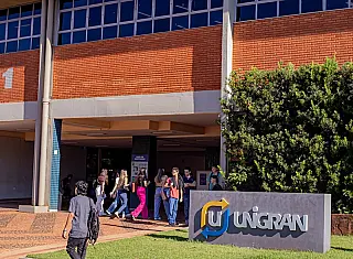 Diploma amplia renda, reduz desemprego e fortalece inserção