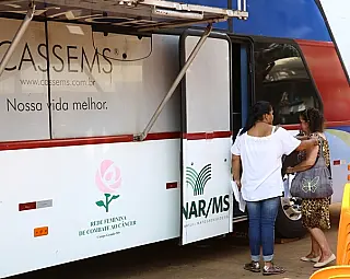 Ônibus da Cassems atende mutirão de câncer de mama em Dourados