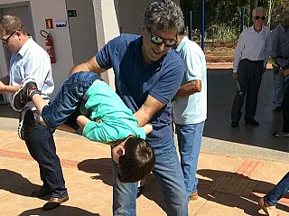 Murilo entrega obras e diz que importante é reconhecer quem trabalha