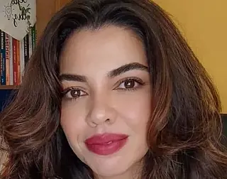 Jornalista morre após ser esfaqueada pelo noivo