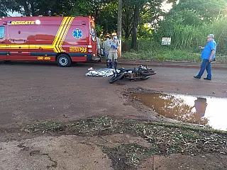 Jovem morre após cair de moto enquanto tentava ultrapassar carreta na região do túnel
