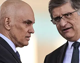 PGR denuncia Eduardo Bolsonaro e Paulo Figueiredo
